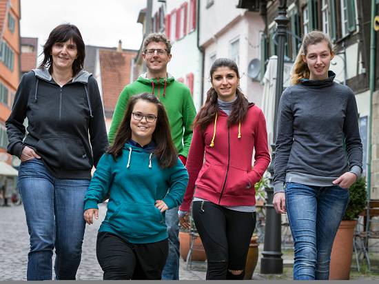 Gruppenfoto wasni für die Zeitschrift der Aktion Mensch