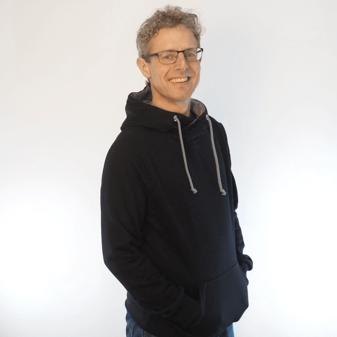 schwarz_oRV_03 Hoodie fair fashion biobaumwolle öko schwarzer slow fashion Hoodie black