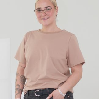 Tshirt_standart_toffee_frau_01