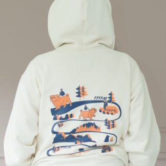 oversized_hoodie_winnender_mops_ecru_frau_04