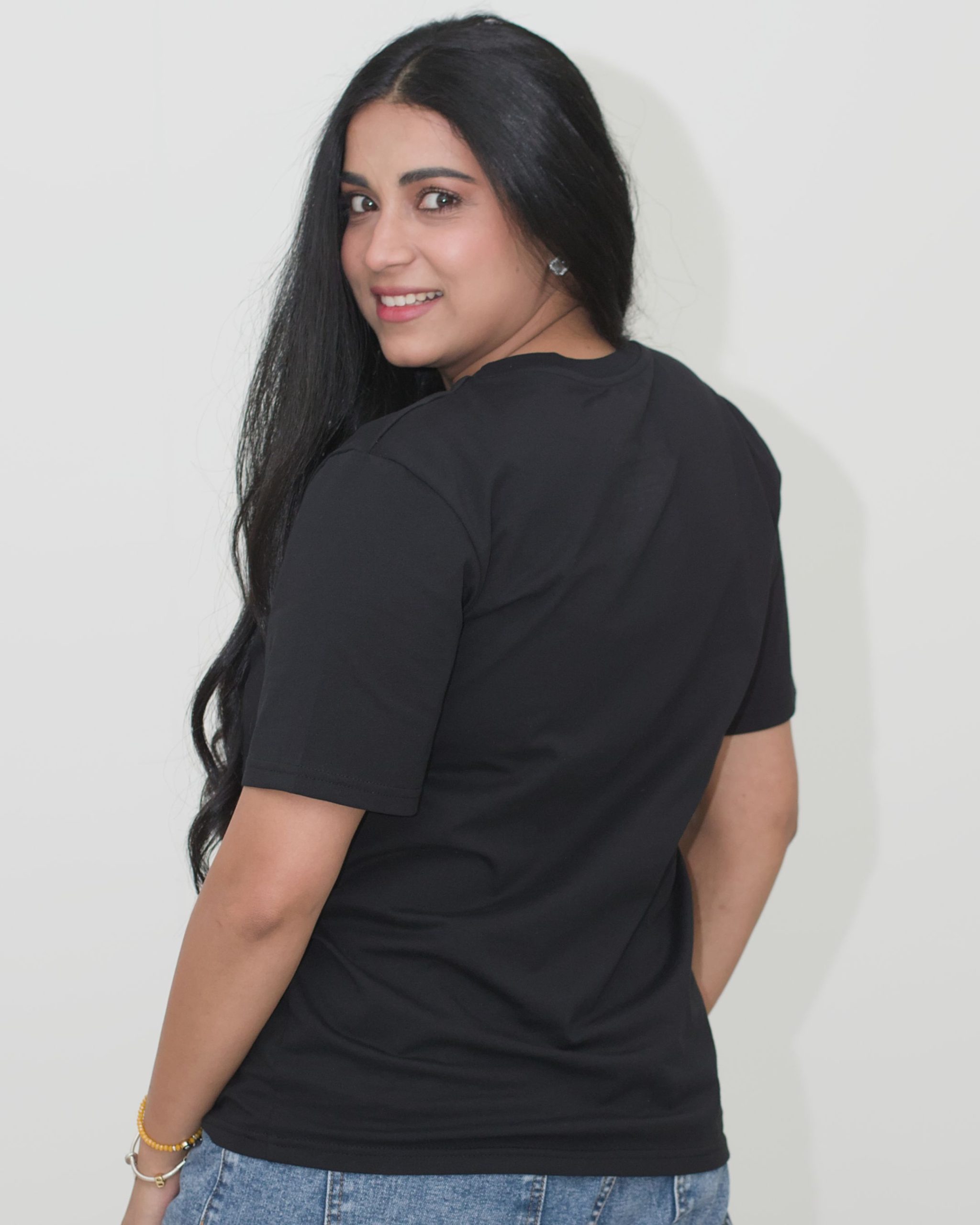 tshirt_relaxed_fit_bio_frau_schwarz_rueck02